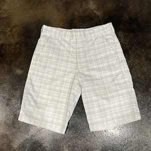 Under Armour Golf Shorts Size 32